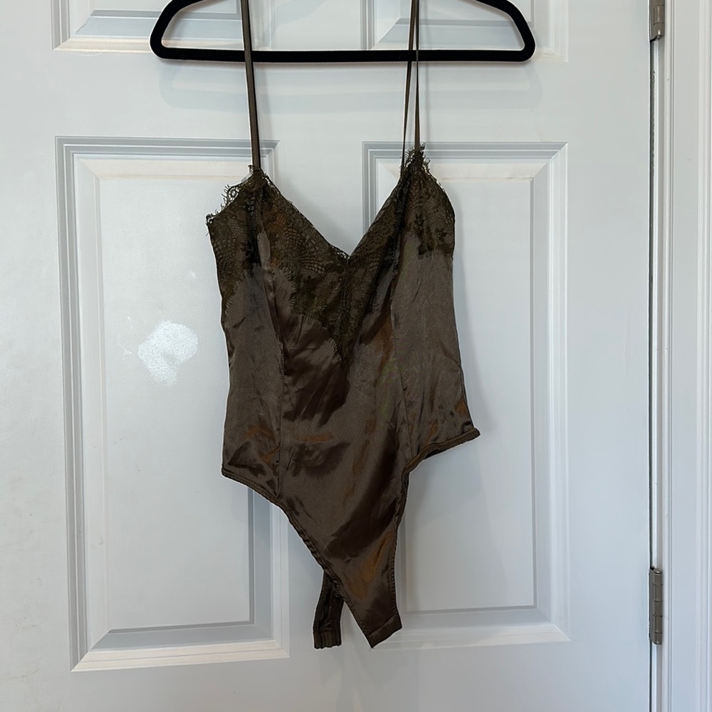 Pretty little thing olive green bodysuit, never worn!